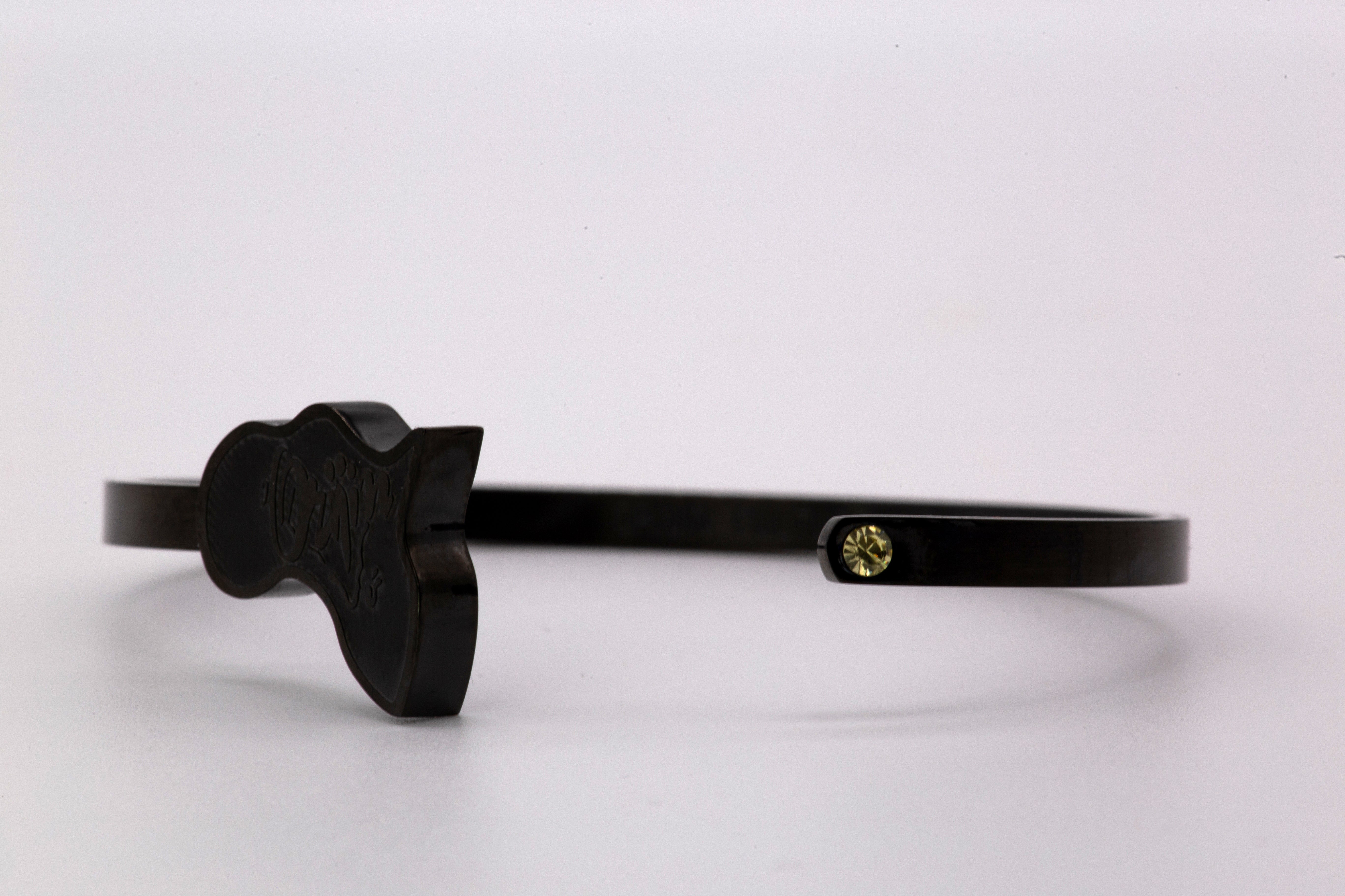Africa Royal Cuff | BLACK - Unisex Bracelet - SHOP | Orijin Culture