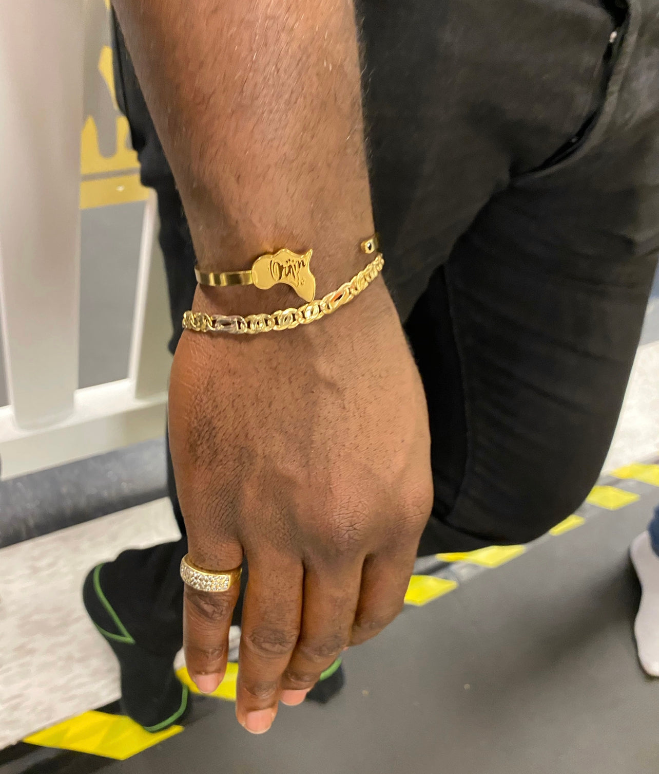 Africa Royal Cuff | GOLD - Unisex Bracelet - SHOP | Orijin Culture 